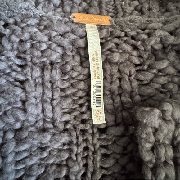 Free‎ People Oversized Bohemian Crop Sweater - Picture 10 of 10